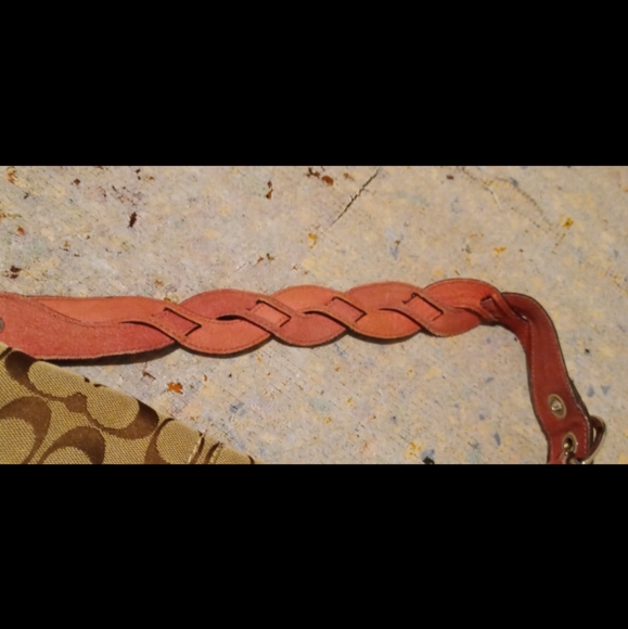 Purse - Picture 3 of 4